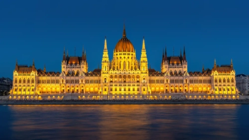 Mađarski parlament na Dunavu u Budimpešti — jednodnevni izlet sa Bee Travel