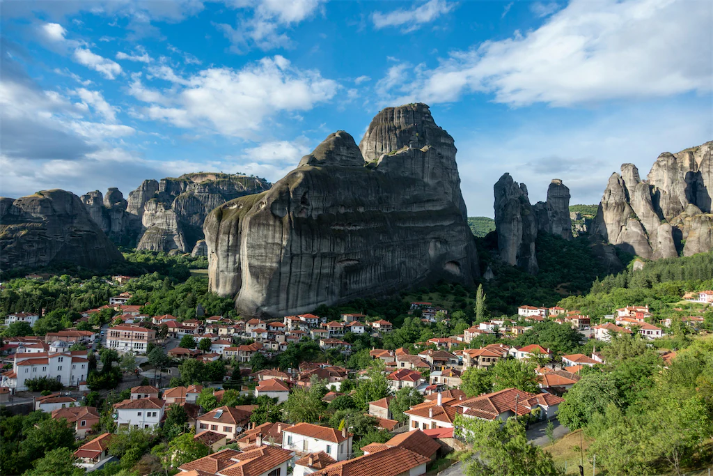 Stene Meteore iznad sela Kalabaka