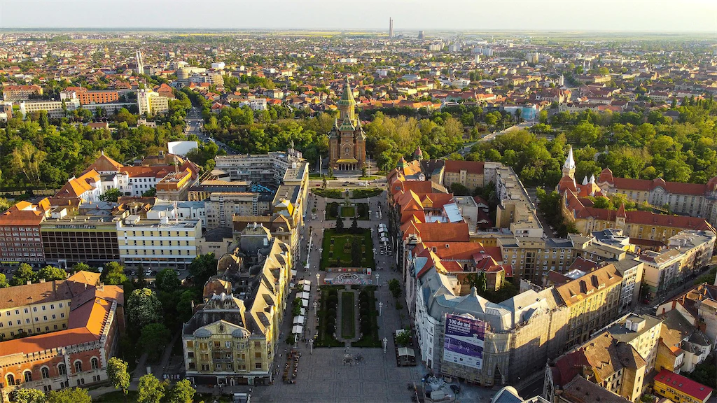 Panorama Temišvara sa Sabornom crkvom Banatske mitropolije