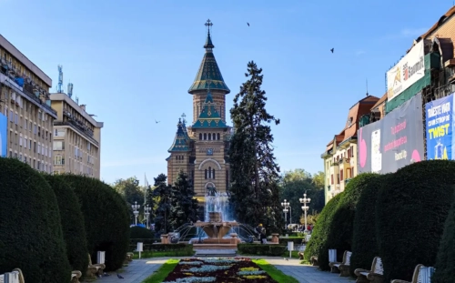 Saborna crkva i Trg jedinstva — putovanje u Temišvar sa Bee Travel